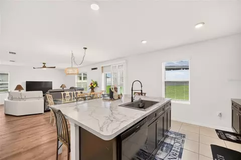 Kitchen - 483 W Runyon Loop, Beverly Hills, FL 34465 photo 3 of 6