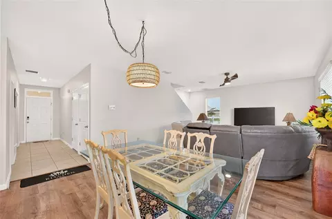 Dining - 483 W Runyon Loop, Beverly Hills, FL 34465 photo 4 of 4