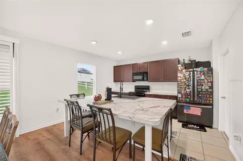 Kitchen - 483 W Runyon Loop, Beverly Hills, FL 34465 photo 5 of 6