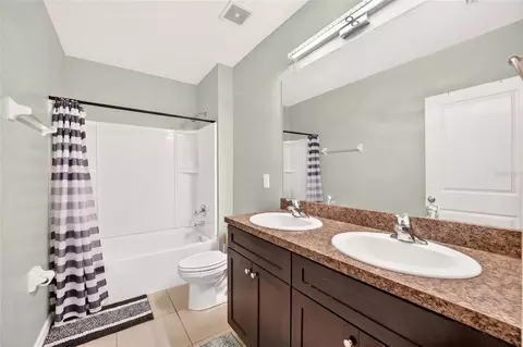 Bath - 483 W Runyon Loop, Beverly Hills, FL 34465 photo 3 of 3