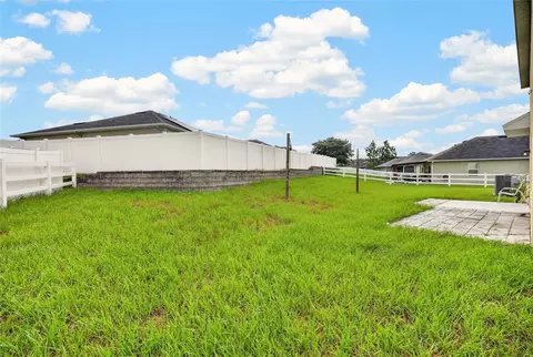 Exterior - 483 W Runyon Loop, Beverly Hills, FL 34465 photo 11 of 12