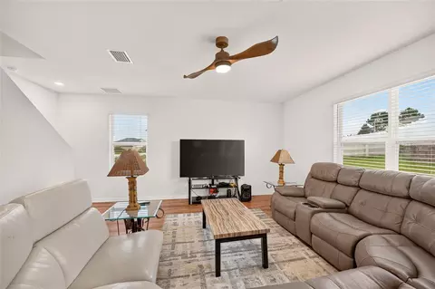 Living - 483 W Runyon Loop, Beverly Hills, FL 34465 photo 3 of 4