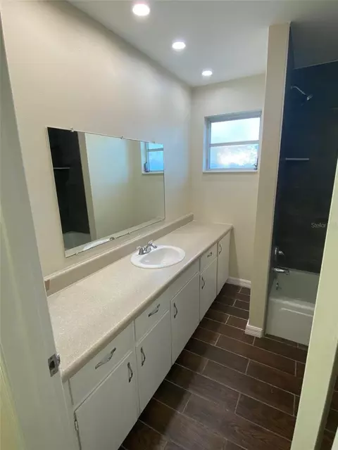 Bath - 803 Haselton St, Eustis, FL 32726 photo 1 of 4