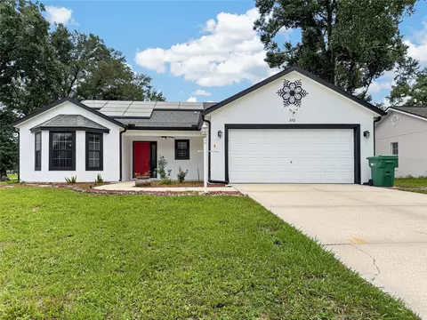 370 Carriage Ln, Lady Lake, FL 32159
