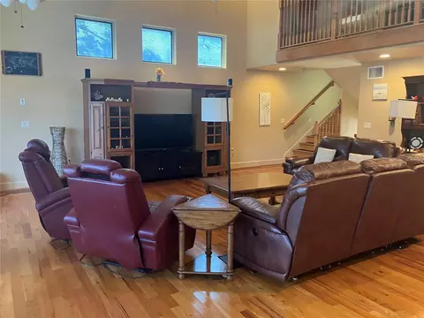 Living - 5361 Circle Dr, Weeki Wachee, FL 34607 photo 4 of 5