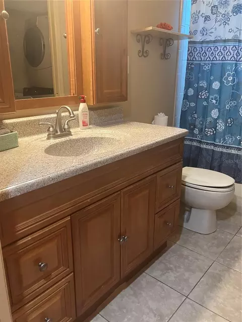 Bath - 5361 Circle Dr, Weeki Wachee, FL 34607 photo 2 of 2