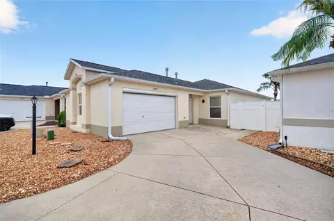 1049 Jackson St, The Villages, FL 32162