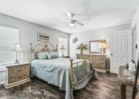 Bedroom - 11137 SE 174th Loop, Summerfield, FL 34491 photo 1 of 6