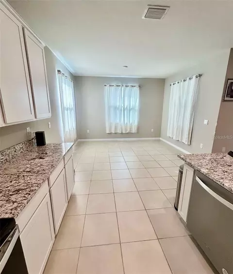 Kitchen - 6853 SE 3rd Loop, Ocala, FL 34472 photo 4 of 4