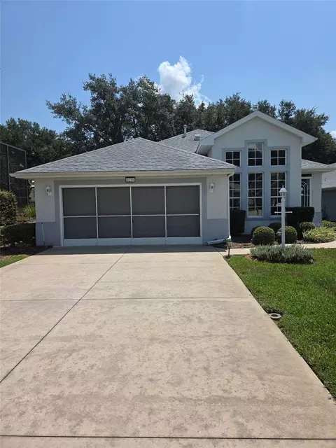 6210 Sailboat Ave, Tavares, FL 32778