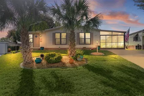 1717 Palm Aire Dr, Lady Lake, FL 32159