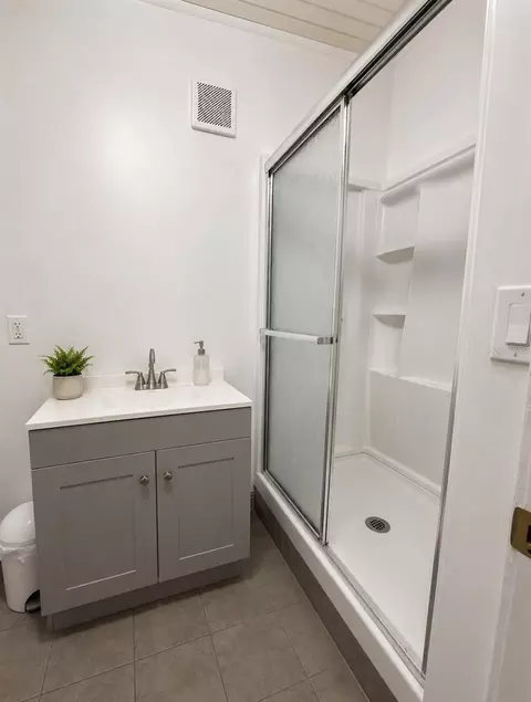 Bath - 15423 Santa Fe Trl, Eustis, FL 32726 photo 1 of 1