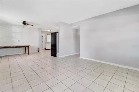 Living - 809 Donnelly St, Eustis, FL 32726 photo 1 of 4