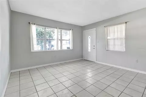 Living - 809 Donnelly St, Eustis, FL 32726 photo 4 of 4