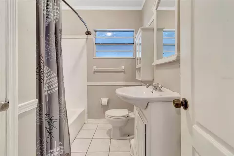 Bath - 809 Donnelly St, Eustis, FL 32726 photo 1 of 2