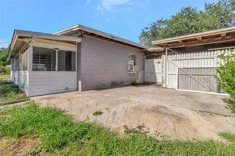 Exterior - 809 Donnelly St, Eustis, FL 32726 photo 7 of 10