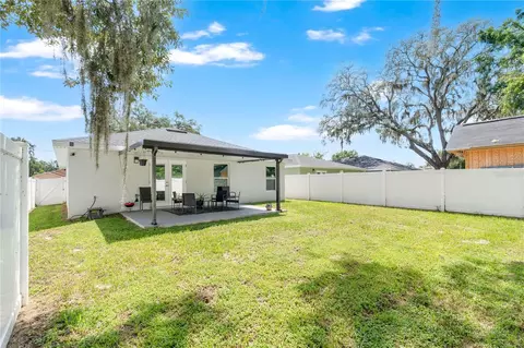 Exterior - 233 E 16th St, Apopka, FL 32703 photo 2 of 5