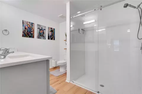 Bath - 233 E 16th St, Apopka, FL 32703 photo 1 of 3