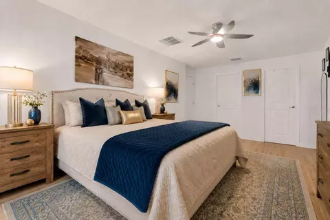 Bedroom - 233 E 16th St, Apopka, FL 32703 photo 1 of 3