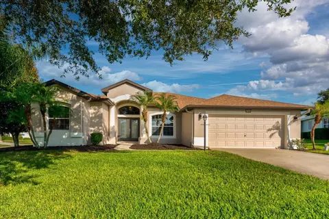27303 Gingerbread Pl, Leesburg, FL 34748