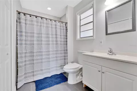 Bath - 772 Pine Ln, Clermont, FL 34711 photo 1 of 2