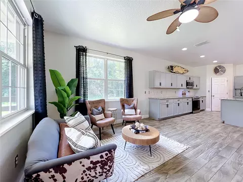 Kitchen - 34814 William Ln, Eustis, FL 32736 photo 9 of 9