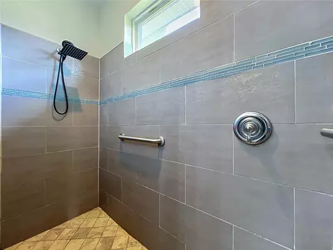 Bath - 34814 William Ln, Eustis, FL 32736 photo 3 of 9