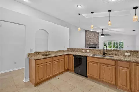 Entry Way - 37130 County Road 439, Eustis, FL 32736 photo 3 of 3
