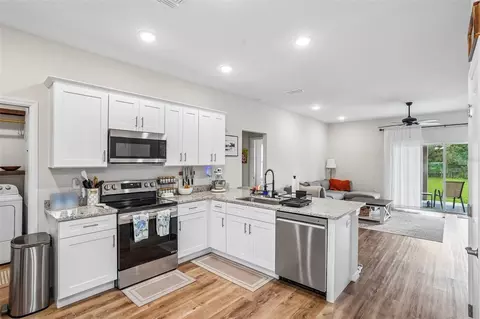 Kitchen - 40688 E 9th Ave, Umatilla, FL 32784 photo 2 of 5