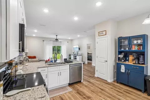 Entry Way - 40688 E 9th Ave, Umatilla, FL 32784 photo 2 of 2