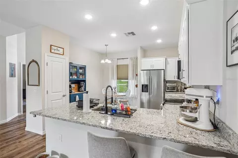 Kitchen - 40688 E 9th Ave, Umatilla, FL 32784 photo 5 of 5