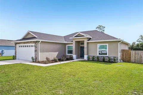 Exterior - 40688 E 9th Ave, Umatilla, FL 32784 photo 3 of 9