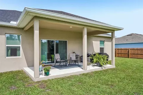 Exterior - 40688 E 9th Ave, Umatilla, FL 32784 photo 8 of 9