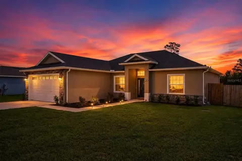 Exterior - 40688 E 9th Ave, Umatilla, FL 32784 photo 2 of 9