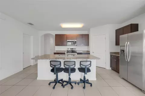 Kitchen - 330 Briar Patch Loop, Davenport, FL 33896 photo 3 of 4
