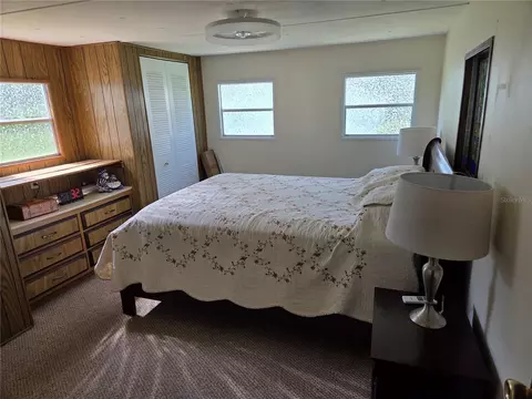 Bedroom - 10228 SE 24th St, Webster, FL 33597 photo 1 of 1