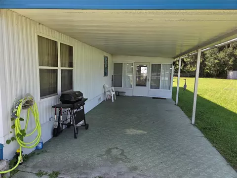 Exterior - 10228 SE 24th St, Webster, FL 33597 photo 3 of 7