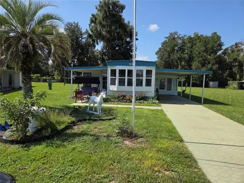 Exterior - 10228 SE 24th St, Webster, FL 33597 photo 2 of 7