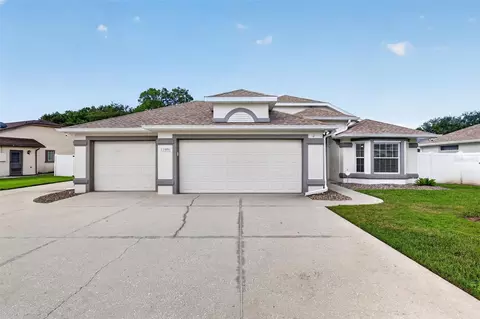 11506 Lake Dr, Leesburg, FL 34788