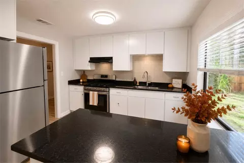 Kitchen - 1330 Monterey Dr, Eustis, FL 32726 photo 3 of 3