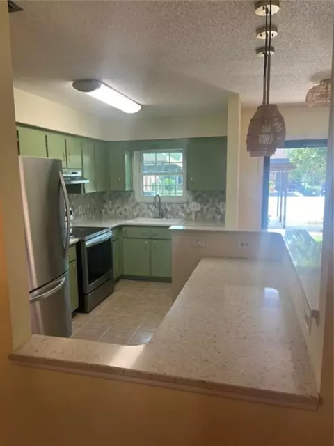 Kitchen - 15 Cove Ln, Eustis, FL 32726 photo 1 of 2