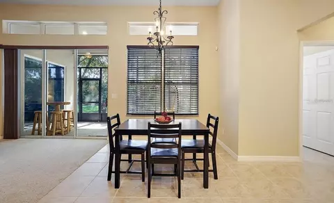 Dining - 105 E Blue Water Edge Dr, Eustis, FL 32736 photo 2 of 2
