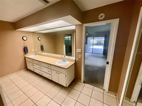 Bath - 2430 W County Road 44, Eustis, FL 32726 photo 2 of 2