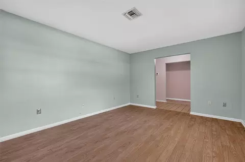 Living - 5 Hermosa Dr, Eustis, FL 32726 photo 7 of 8