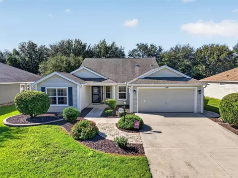 12045 NE 51st Cir, Oxford, FL 34484