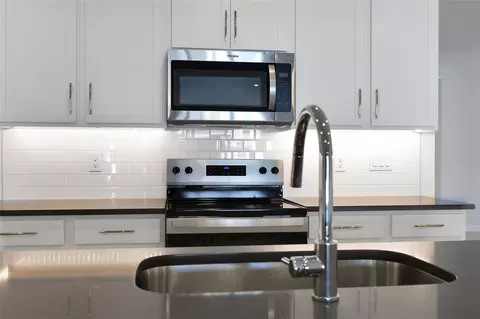 Kitchen - 7388 Sea Manatee St, Parrish, FL 34219 photo 3 of 4