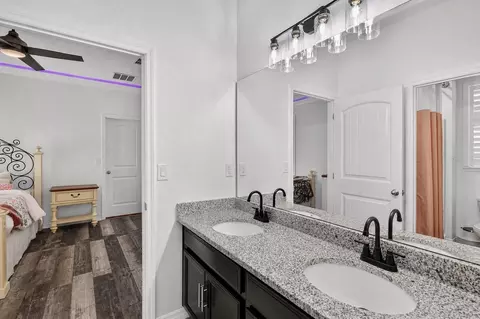 Bath - 1529 Alligator St, Saint Cloud, FL 34771 photo 4 of 6
