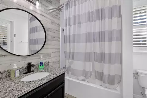 Bath - 1529 Alligator St, Saint Cloud, FL 34771 photo 6 of 6