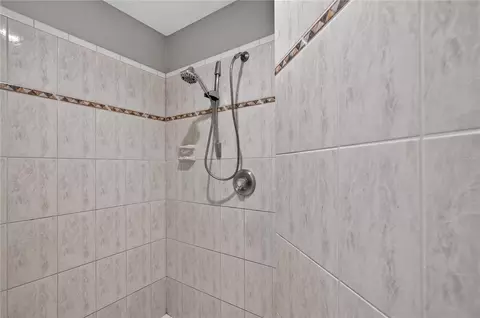 Bath - 19923 W Eldorado Dr, Eustis, FL 32736 photo 2 of 5