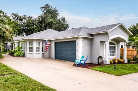 Exterior - 19923 W Eldorado Dr, Eustis, FL 32736 photo 3 of 9